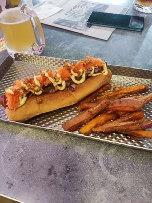 Hot dog at El Garaje in Valencia