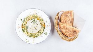 Hummus Set at Millis Dining Bar ミリスダイニングバー in Sendai