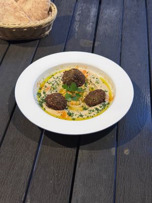 Hummus falafel 🌱 at Millis Dining Bar ミリスダイニングバー in Sendai
