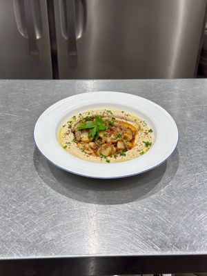 Hummus mushrooms 🌱 at Millis Dining Bar ミリスダイニングバー in Sendai