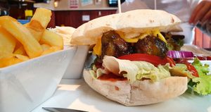 Belgian Burger and fries at HAWIDERE in Vienna