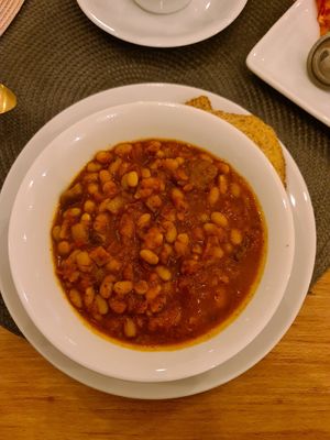 Fasolka po bretońsku at Gastro Habitat in Bielsko-biala