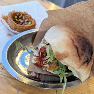 Tofu Makali + Vogelnest at Sahara - Das Original in Berlin