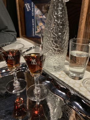 The farewell round at Amor y Amargo in New York City