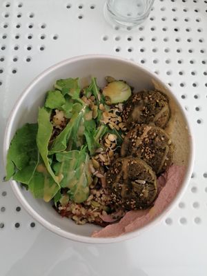 Falafel Bowl at Symbiose in Tunis