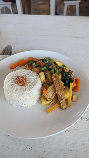  at Sunny Cafe in Penida Island