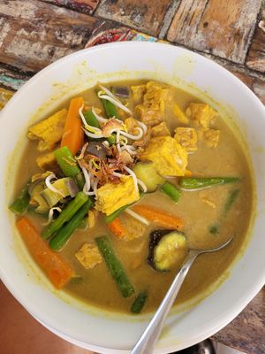 Coconut Curry at Sunny Cafe in Penida Island