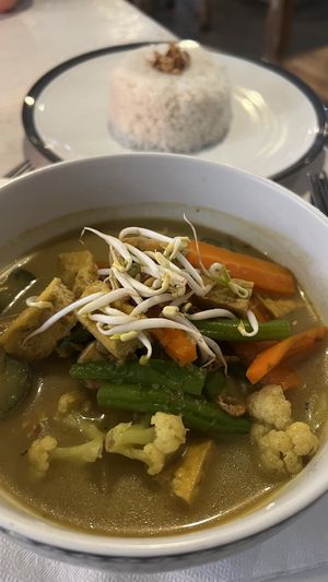 Coconut curry   at Sunny Cafe in Penida Island