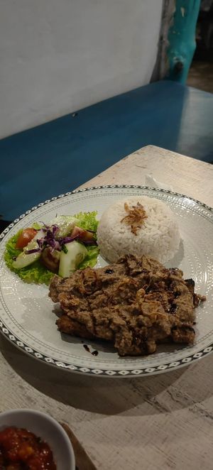  at Sunny Cafe in Penida Island