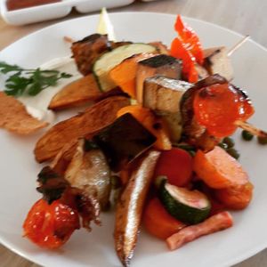 Skewers  at Marie e Oli's in Armacao De Pera