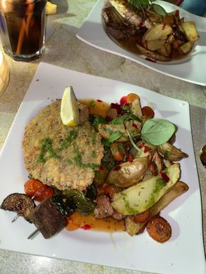 Mo‘s Veggi Mix   at Marie e Oli's in Armacao De Pera