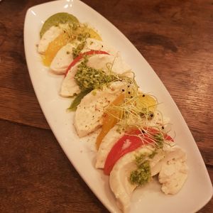 Mozza cajou at Soya Cantine Bio in Paris