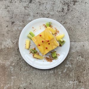 Pineapple "yoghurt" cheesecake at Soya Cantine Bio in Paris