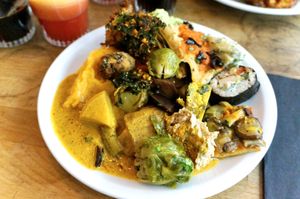 Composed plate from the brunch at Soya Cantine Bio in Paris