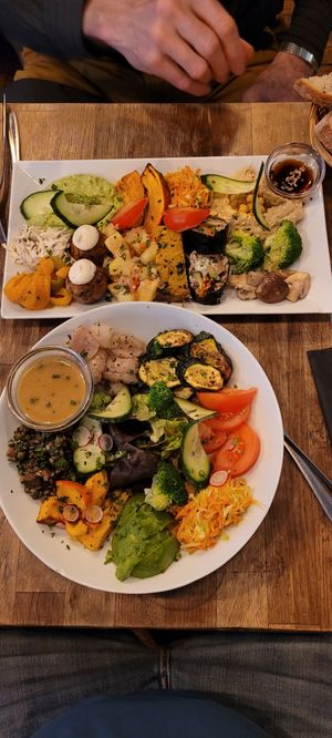  at Soya Cantine Bio in Paris