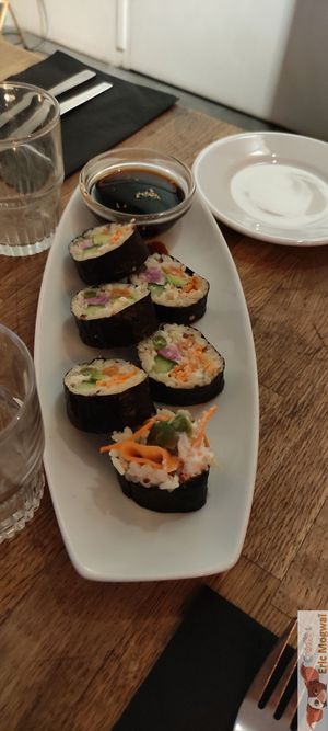 MAKIS: nori, 1/2 brown rice, red quinoa, avocado, raw vegetables, veganaise, tamari sauce (gluten-free) 
 at Soya Cantine Bio in Paris