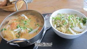 Plat du Jour: smoked tempeh stew in a rich peanut sauce, served with perfectly cooked quinoa. at Soya Cantine Bio in Paris