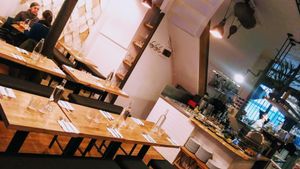 Inside at Soya Cantine Bio in Paris