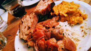 Lunch buffet plate at Soya Cantine Bio in Paris