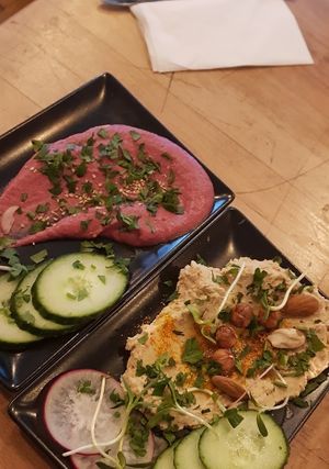 Duo de hummus at Soya Cantine Bio in Paris