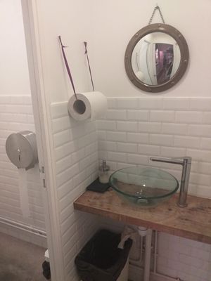 Bathroom at Soya Cantine Bio in Paris