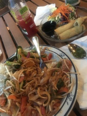 pad thai no egg extra veggies to make it vegan! veggie spring rolls, both SO yummy at Fresh & Natural Thai Kitchen in Sedona