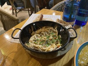 Enoki al ajillo  at MESTIZA in Valencia