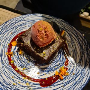 Chocolate brownie at MESTIZA in Valencia