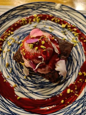 Brownie as dessert at MESTIZA in Valencia