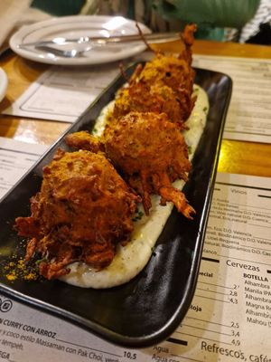 The aforementioned pakoras  at MESTIZA in Valencia