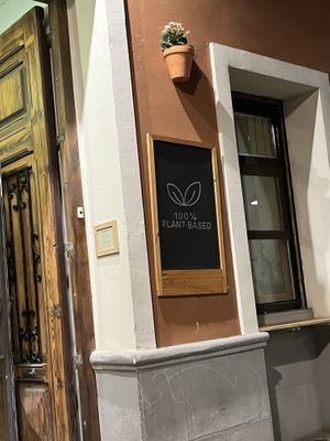 100% Plantbased 🌱  at MESTIZA in Valencia