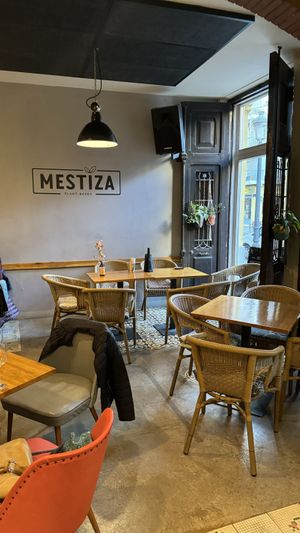 Adentro  at MESTIZA in Valencia