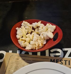 Popcorn at MESTIZA in Valencia