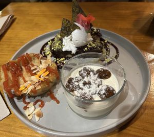 Selección de 3 postres (brownie, cheesecake, panacotta)  at MESTIZA in Valencia