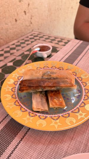 Cigarrillos marroquís   at L'Atelier in Mecina Fondales