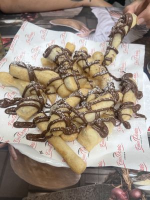   at Pizzeria Errico Porzio in Naples