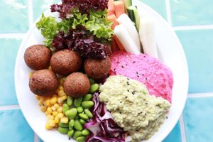 Vegan Lemongrass Falafel Bowl with Edamame & Beetroot Hummus at Humble Berlin in Berlin