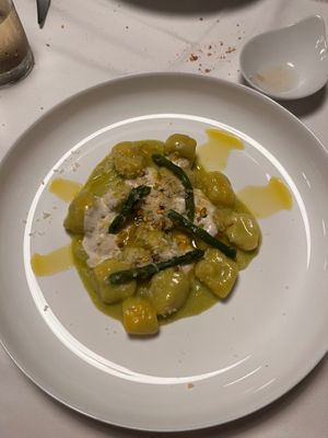 Da provare assolutamente! 
Io sono vegana ma io mio ragazzo no, eppure ha apprezzato tutto tantissimo.
Fortemente consigliato!
Strongly recommended!  at Osteria Casa Mia in Martignacco