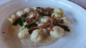 Gnocchi con finferli e vegcremoso at Osteria Casa Mia in Martignacco