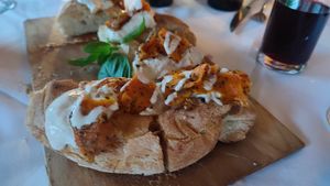 Pizza con "salmone" di carote at Osteria Casa Mia in Martignacco