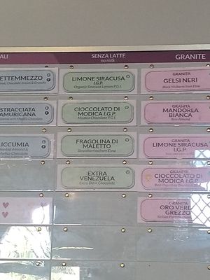 Milk free vegan flavours at Don Peppinu in Marzamemi