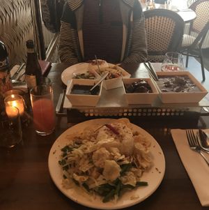 Longtong tahu petis & guave sap at Surakarta in Leiden