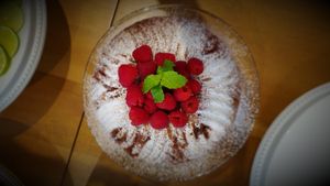 Clover Club
Made with Hendricks Gin, home-made raspberry syrup and lemon juice.  Filled with fresh raspberries and lemon zest. Serves 16.  Comes in shots, minis, duos and quartet at Cocktail Cakes in Miami