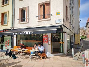 Facade at Café Augustin in Rouen