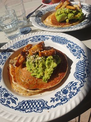 Avocado tofu pancakes (amazing) at Café Augustin in Rouen