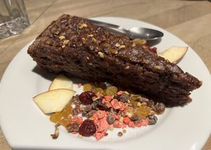 Gâteau aux noix et aux fruits  at K Fée Des Jeux in Grenoble
