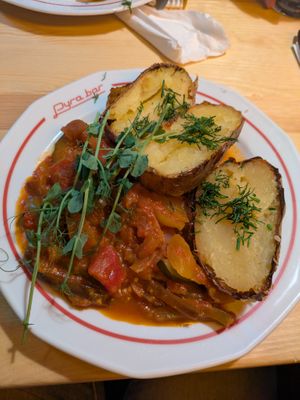 Jacket potatoes with Ratatuj: 2.5/5 Bland and not tasty. at Pyra Bar in Poznan
