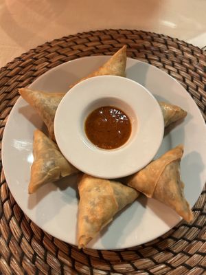 Lentil samosas   at Gonder in Madrid