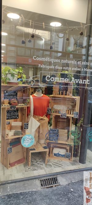 Facade at Comme Avant in Paris
