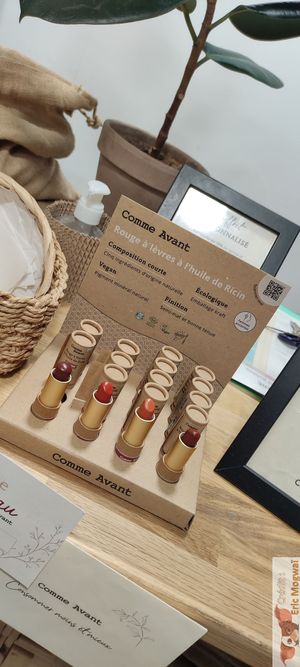 lipstick
 at Comme Avant in Paris